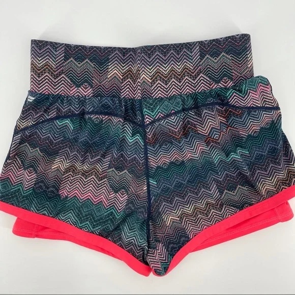 Fabletics Olesia Shorts Ravenna Print Desert Rose - Picture 6 of 7